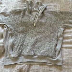 Lululemon half zip size small